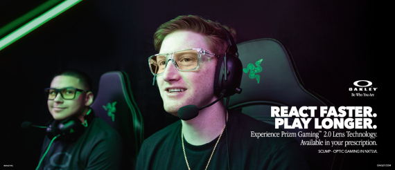 kille i gaming glasögon